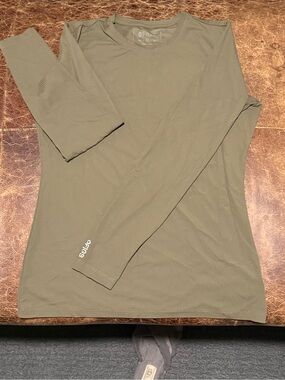 Figs Women's Long Sleeve Top in Spruce